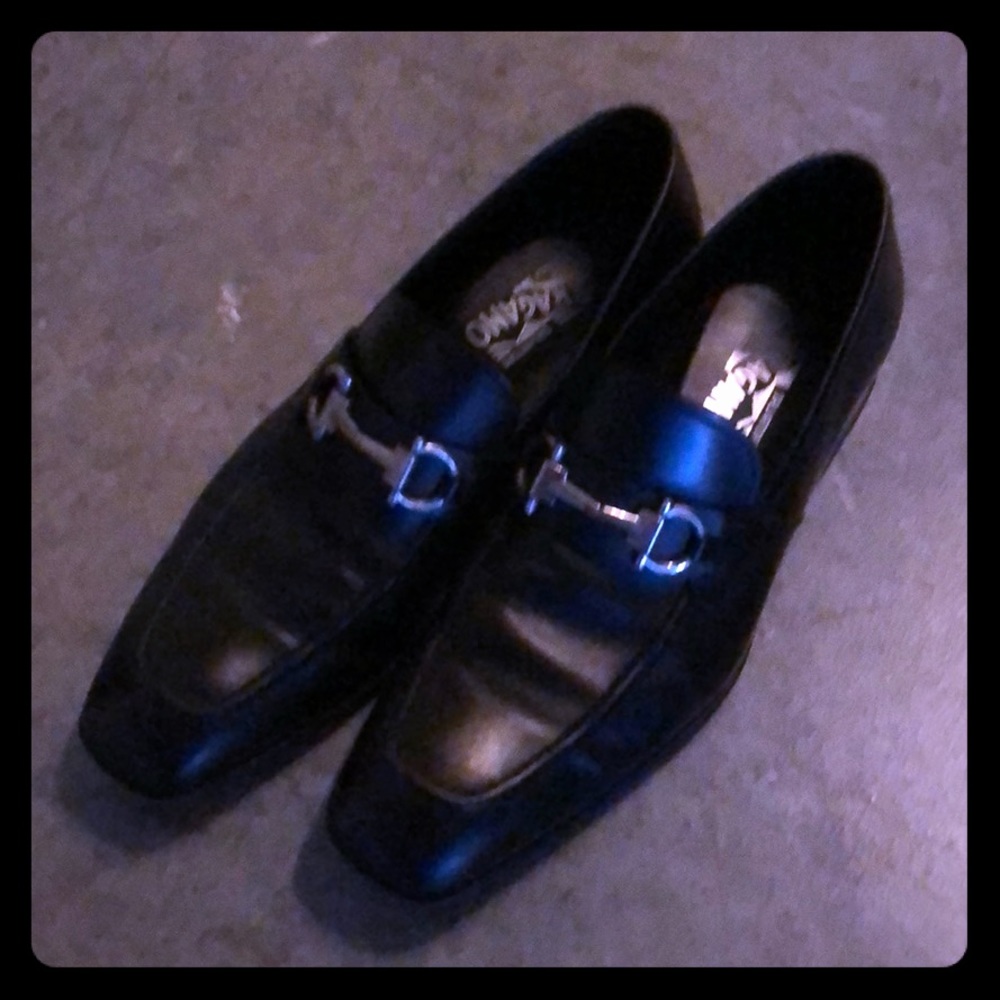 Black Ferragamo men’s shoes. Size 10 M